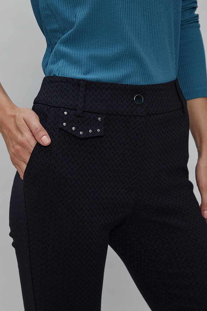 PANTALON PITILLO CON TELA TEXTURADA