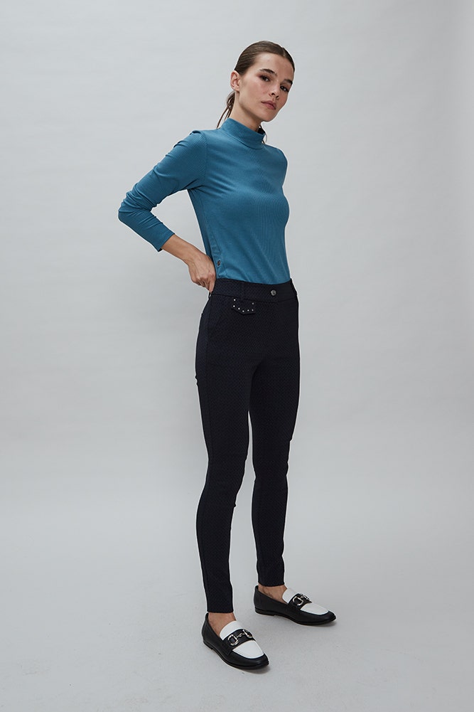 PANTALON PITILLO CON TELA TEXTURADA
