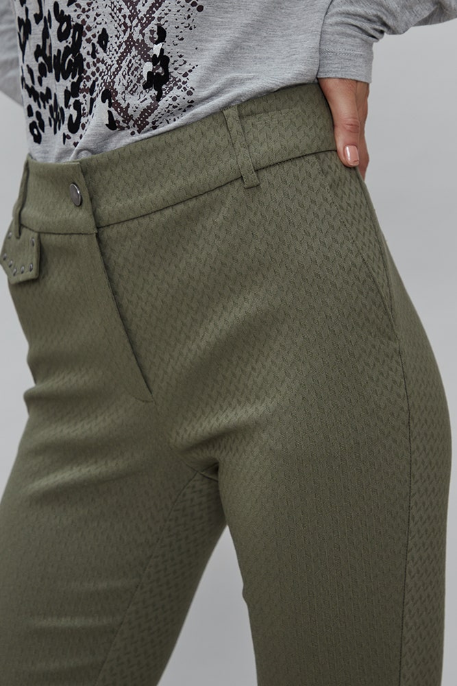 PANTALON PITILLO CON TELA TEXTURADA