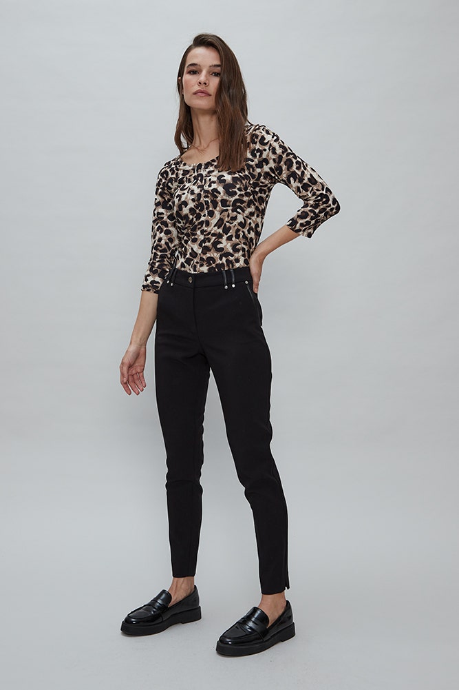 PANTALON FORMAL CON DETALLE EN PU