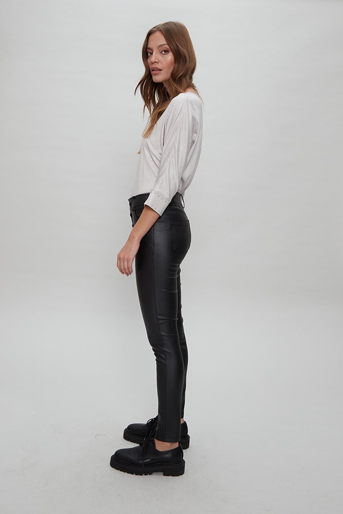 PANTALON EFECTO COATED 