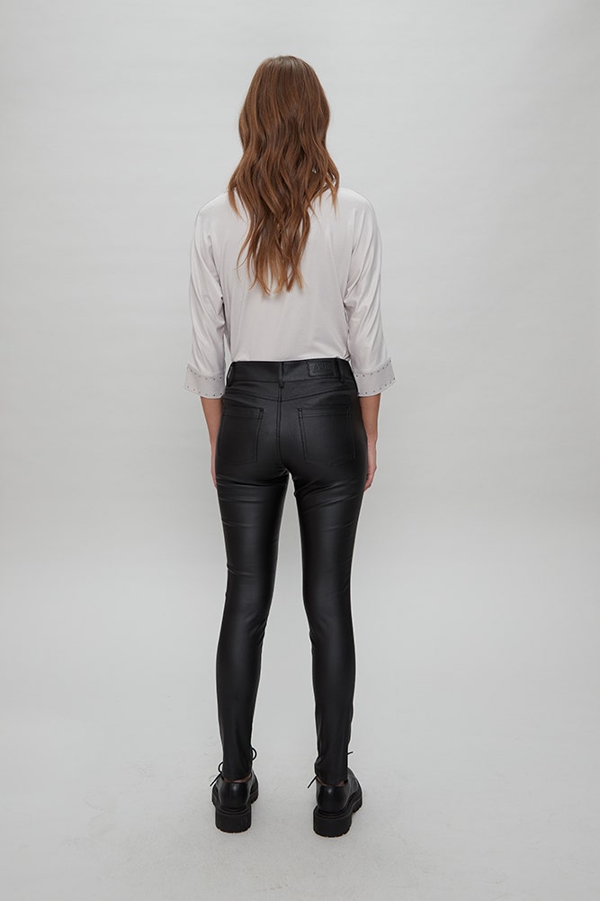 PANTALON EFECTO COATED 