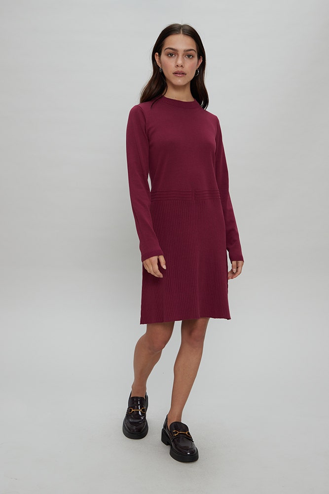 VESTIDO TEJIDO CUELLO ALTO