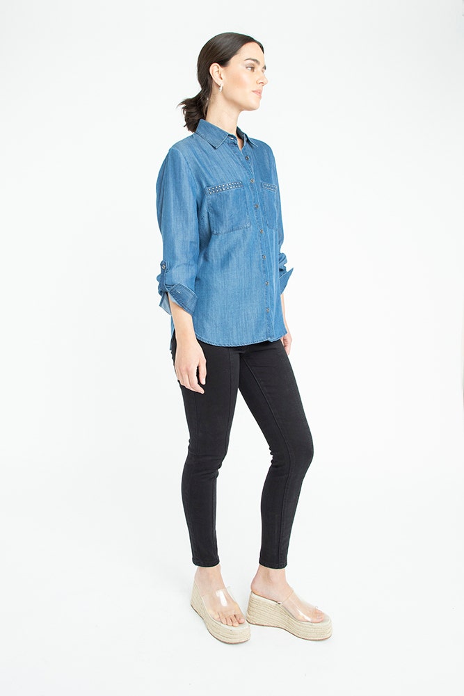 CAMISA DE LYOCELL CON TACHAS