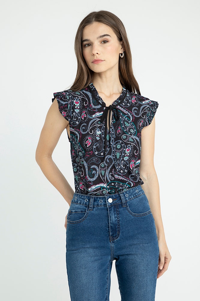 BLUSA CON LAZO EN EL CUELLO