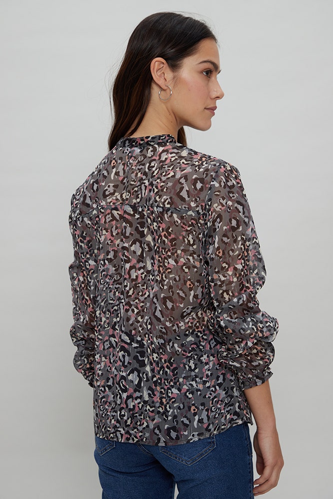 BLUSA CON HOMBROS DE GASA