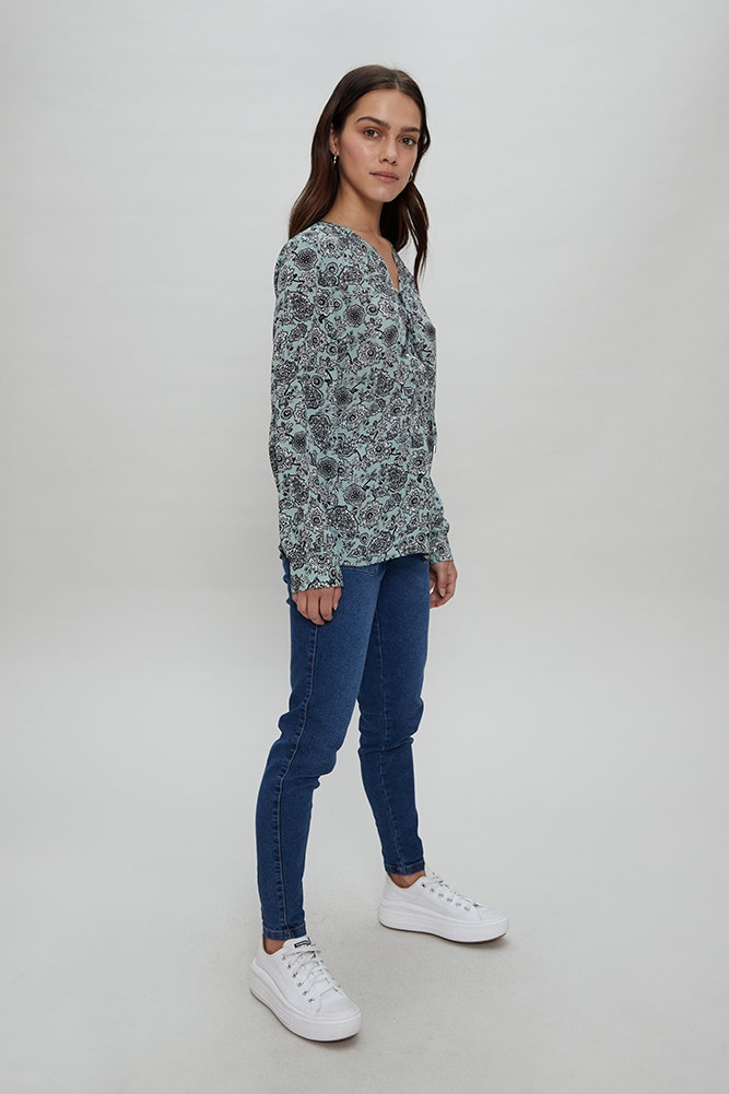 BLUSA ESTAMPADO DE FLORES CON LAZOS CRUZADOS