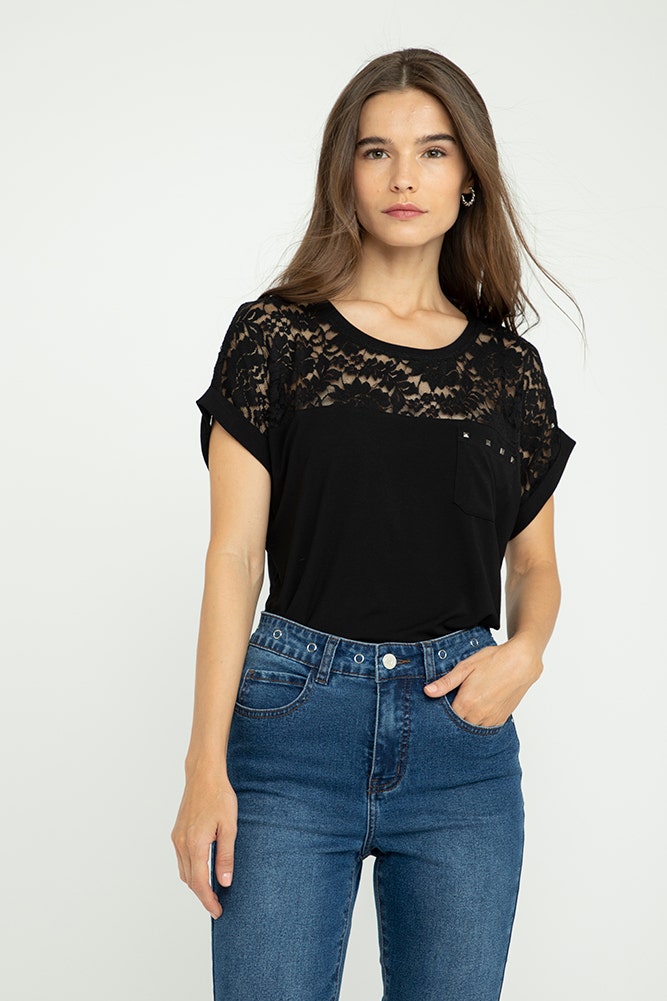 POLERA LISA CON ENCAJE