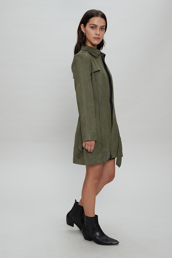 TRENCH DE GAMUZA