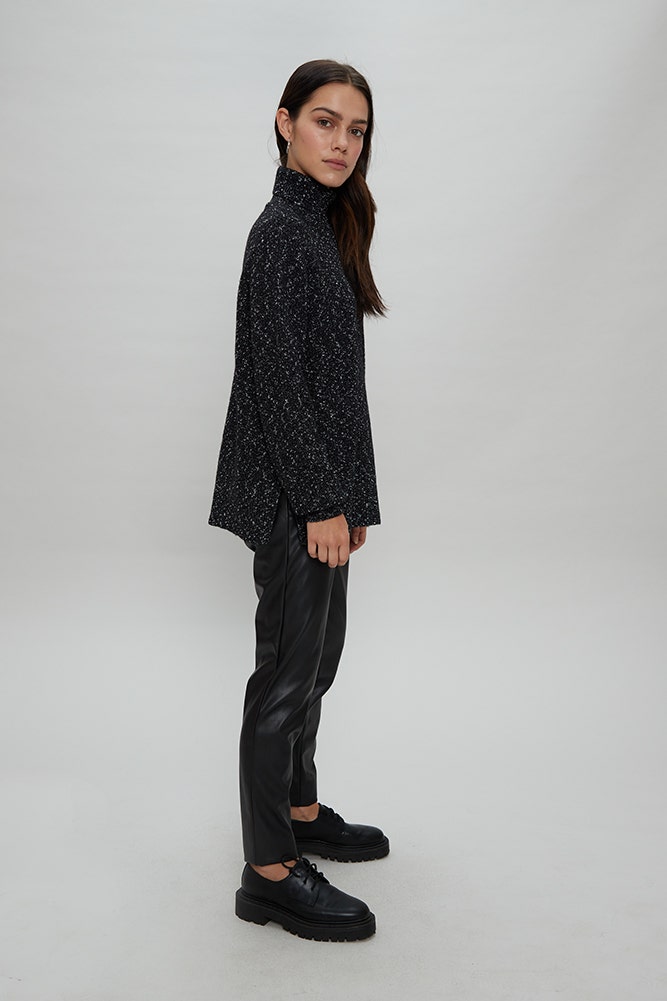 SWEATER CUELLO ALTO CON BRILLO