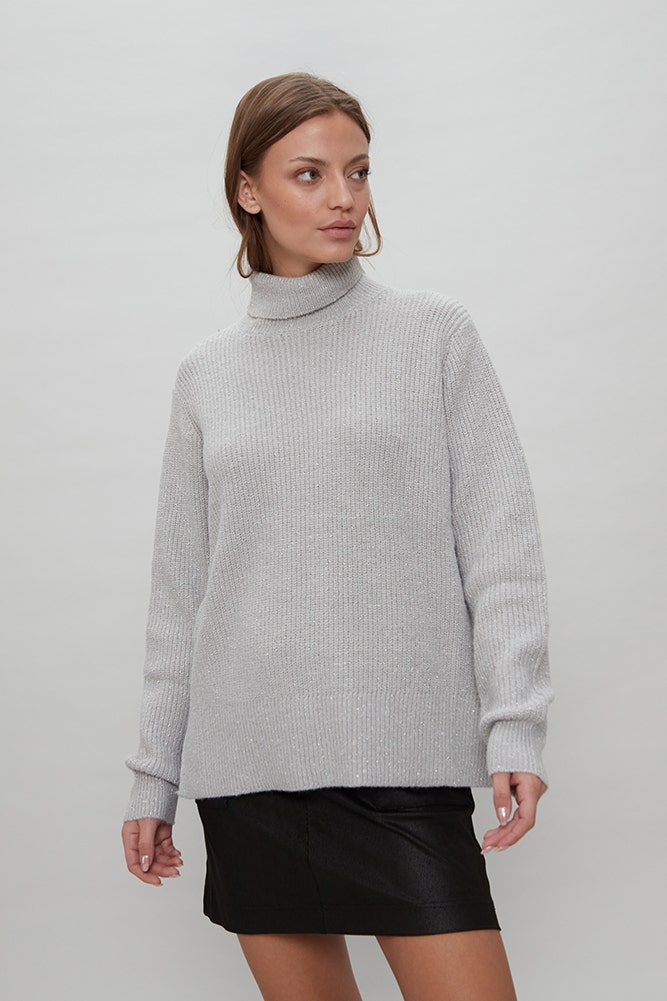 SWEATER CUELLO ALTO CON BRILLO