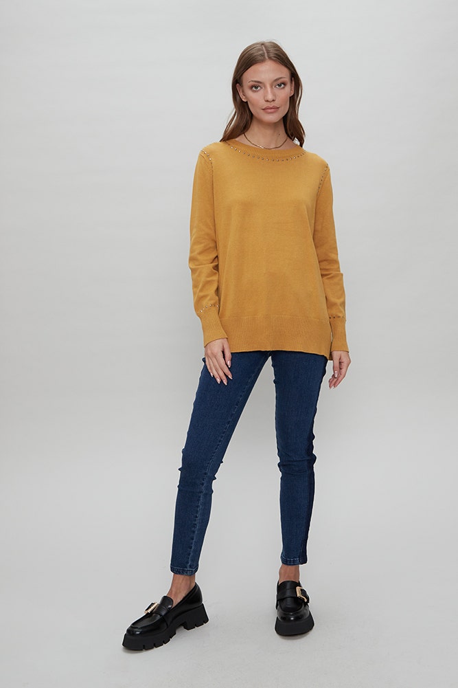 TEJIDO SWEATER TACHAS DECORATIVAS
