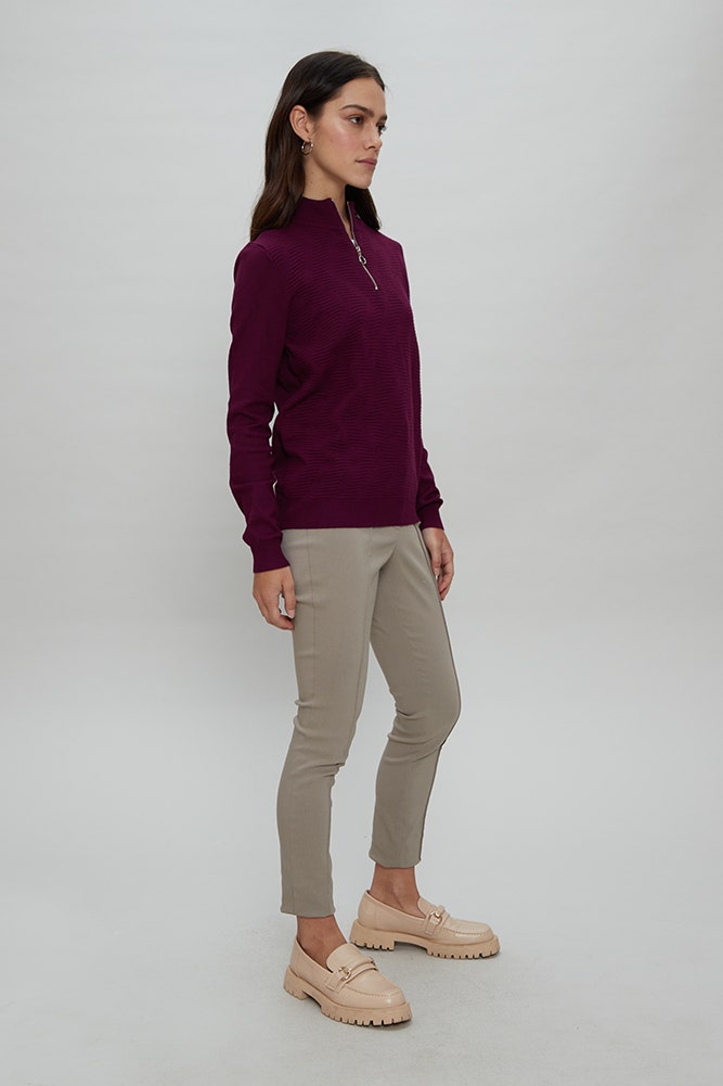 SWEATER CUELLO ALTO CON CIERRE