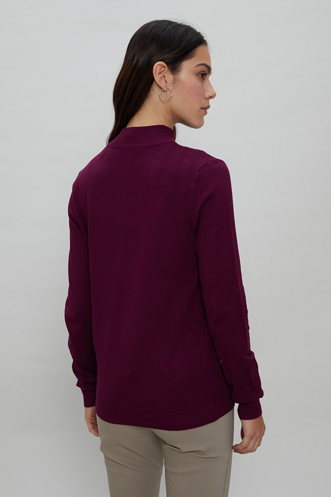 SWEATER CUELLO ALTO CON CIERRE