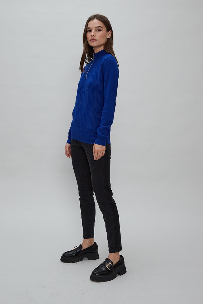 SWEATER CUELLO ALTO CON CIERRE