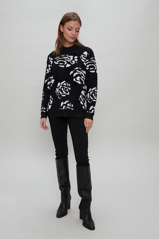 SWEATER DISEÑO FLORES 