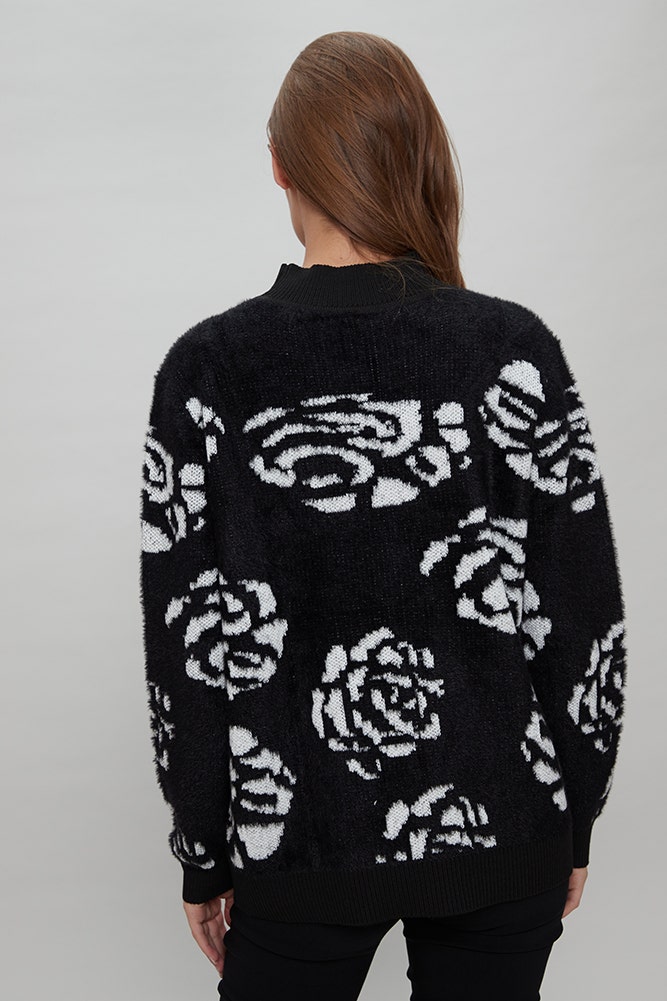 SWEATER DISEÑO FLORES 